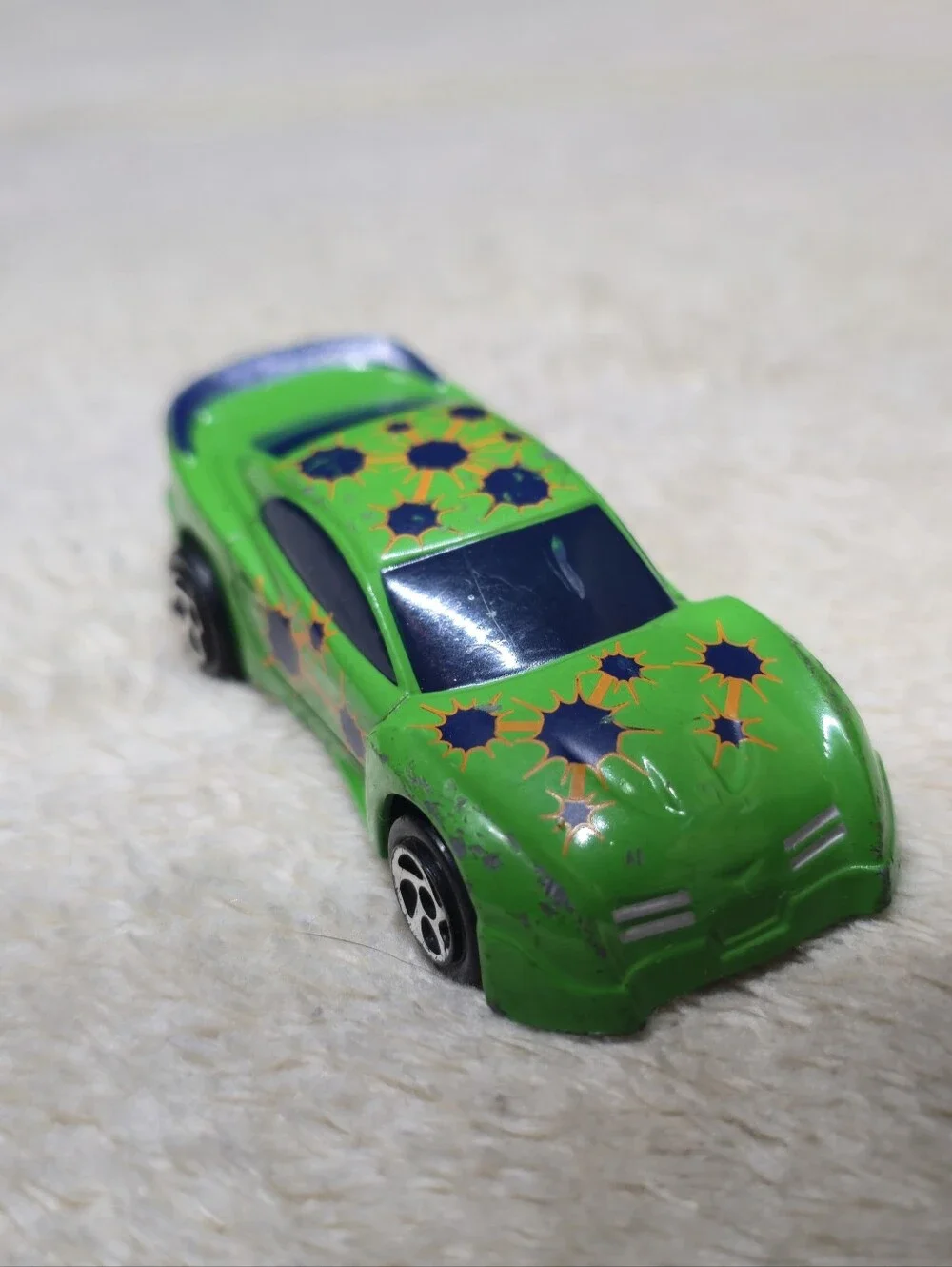 STROTTMAN INTERNATIONAL 1/64 Diecast Green Car - China